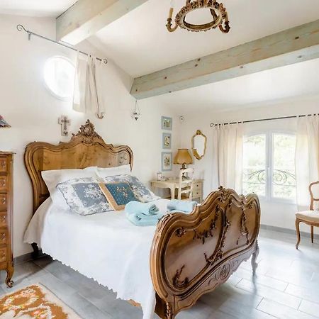 Agreable Chambre D'Hotes Avec Piscine Bed and Breakfast Le Beausset Exterior foto