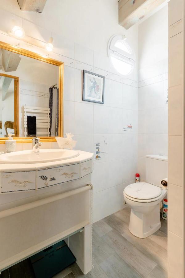 Agreable Chambre D'Hotes Avec Piscine Bed and Breakfast Le Beausset Exterior foto